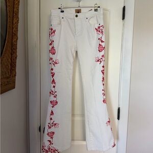 Driftwood Isabel Floral Embroidery Flare Jean